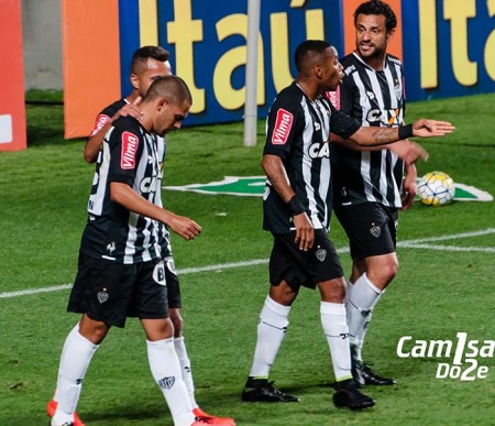 14495398 1093157680763689 665629878201020462 n 450x387 - Eu na arquibancada - Atl&eacute;tico 3x1 Internacional