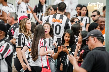 14632807 1123153111097479 6429905575163652528 n 450x299 - Eu na arquibancada - Atl&eacute;tico 2x2 Flamengo (parte 2)