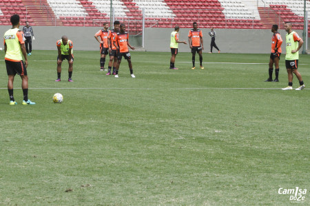 MG 9267 450x300 - Galeria de fotos - Atl&eacute;tico treina no Independ&ecirc;ncia (12/11/2016)