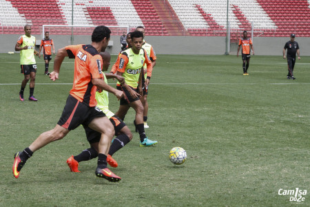 MG 9274 450x300 - Galeria de fotos - Atl&eacute;tico treina no Independ&ecirc;ncia (12/11/2016)