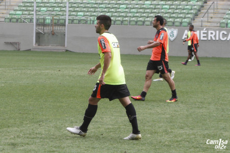 MG 9317 450x300 - Galeria de fotos - Atl&eacute;tico treina no Independ&ecirc;ncia (12/11/2016)