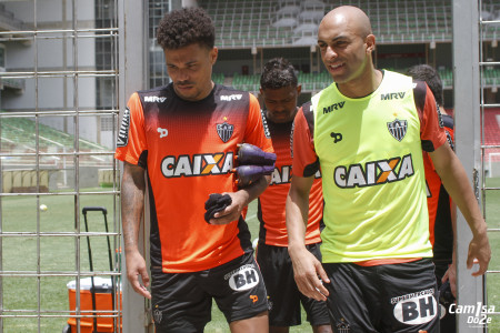 MG 9474 450x300 - Galeria de fotos - Atl&eacute;tico treina no Independ&ecirc;ncia (12/11/2016)