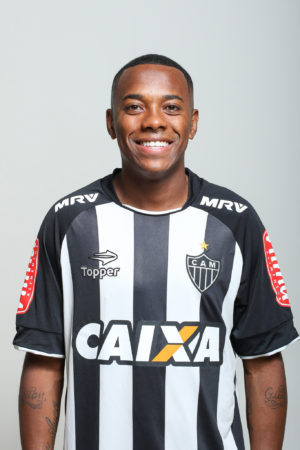 robinho 300x450 - Lista de relacionados para o cl&aacute;ssico contra o Am&eacute;rica