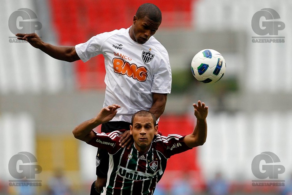 Carlos César - Gols do Passado - Fluminense 0x2 Atlético - Brasileiro 2011