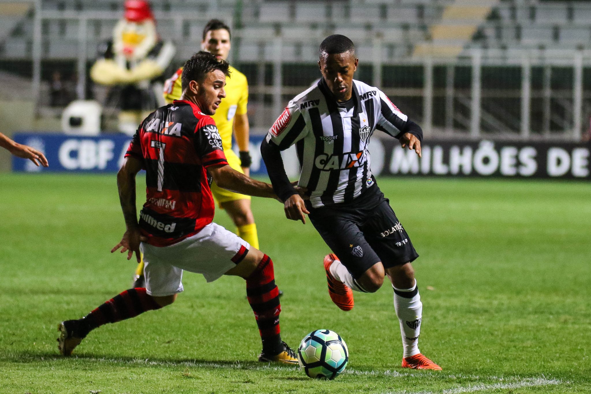 38264072212 7e2259443b o - Galo 3 x 2 Dragão - Em jogo cheio de gols, Atlético vira sobre o xará de Goiás