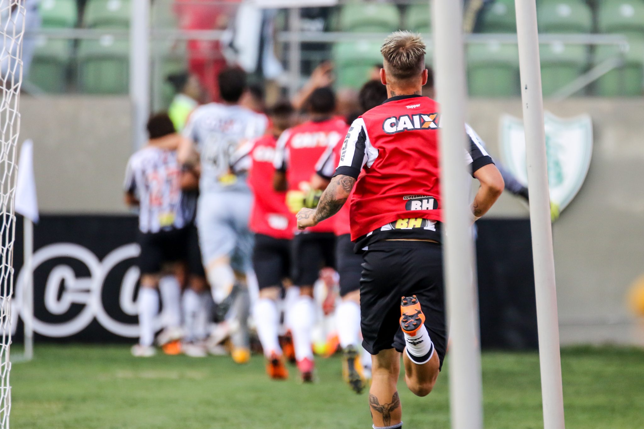 40454643724 c398f8ae7e o - Galo bate rival no Horto e constr&oacute;i boa vantagem na decis&atilde;o do Mineiro