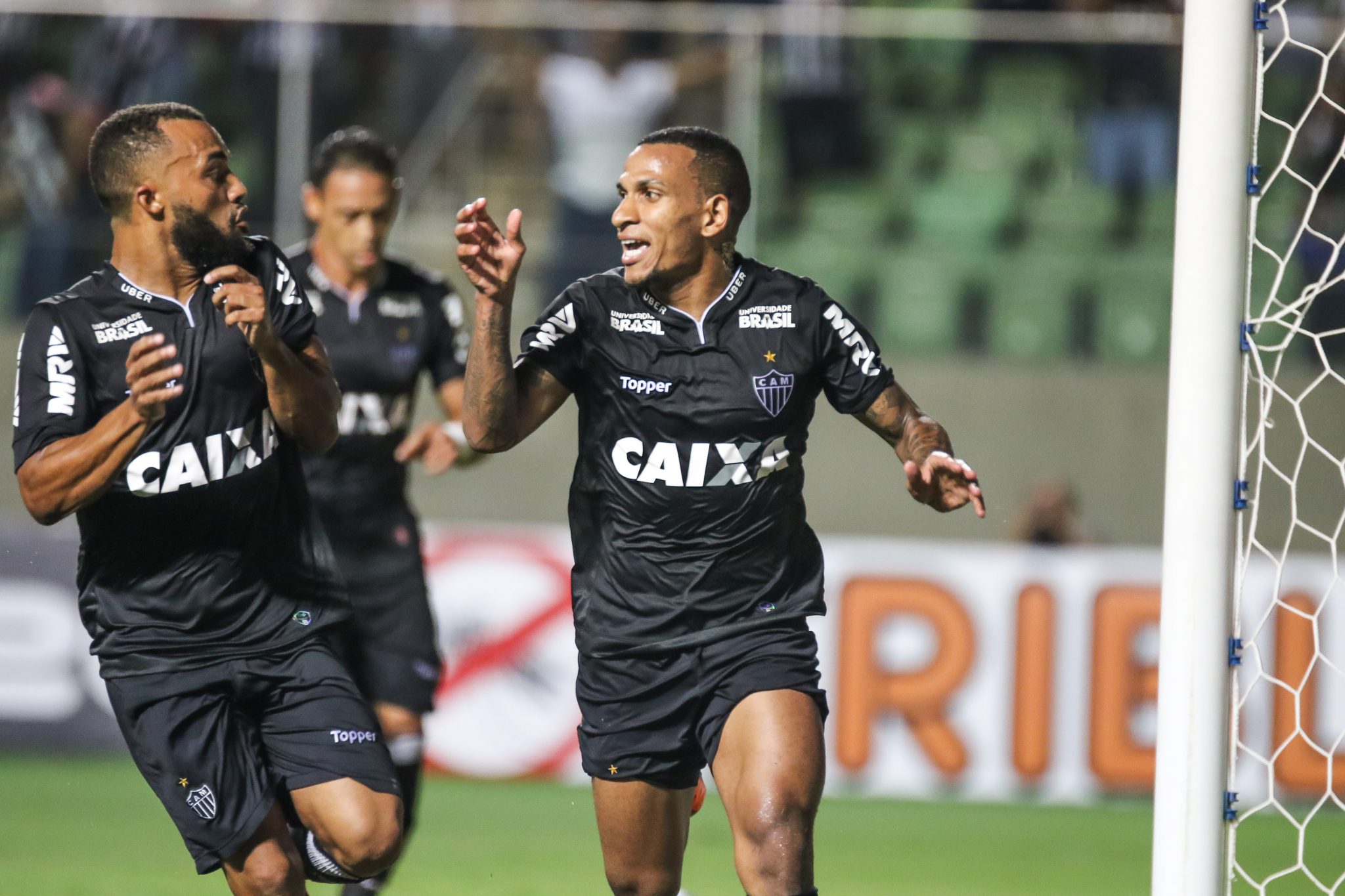40527785844 f72d799ec9 o - Galo goleia Ferrovi&aacute;rio e coloca um p&eacute; nas oitavas da Copa do Brasil