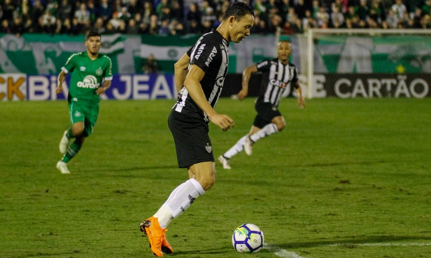 oliveira - Galo perde nos p&ecirc;naltis e est&aacute; fora da Copa do Brasil