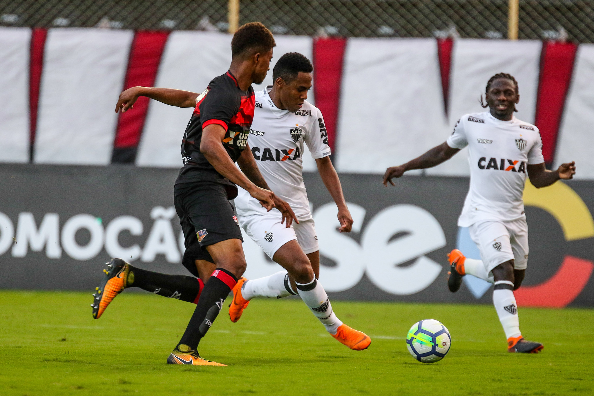 analise atletico - Análise: Galo joga mal e esbarra nos erros técnicos na derrota em Salvador